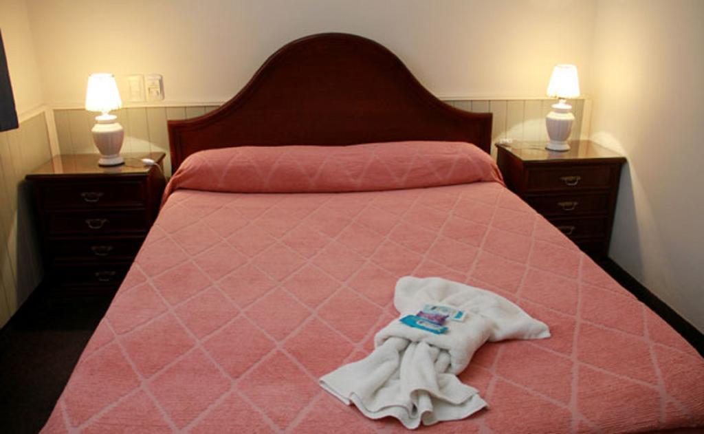 Hotel El Mirador Chascomus Ruang foto
