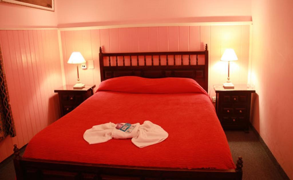 Hotel El Mirador Chascomus Ruang foto